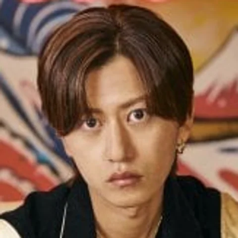 Maru — Official Badly in Love season 2 cast photo — © Netflix