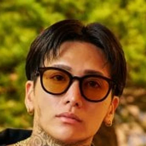 Kazuma Shioda — Official Badly in Love season 2 cast photo — © Netflix